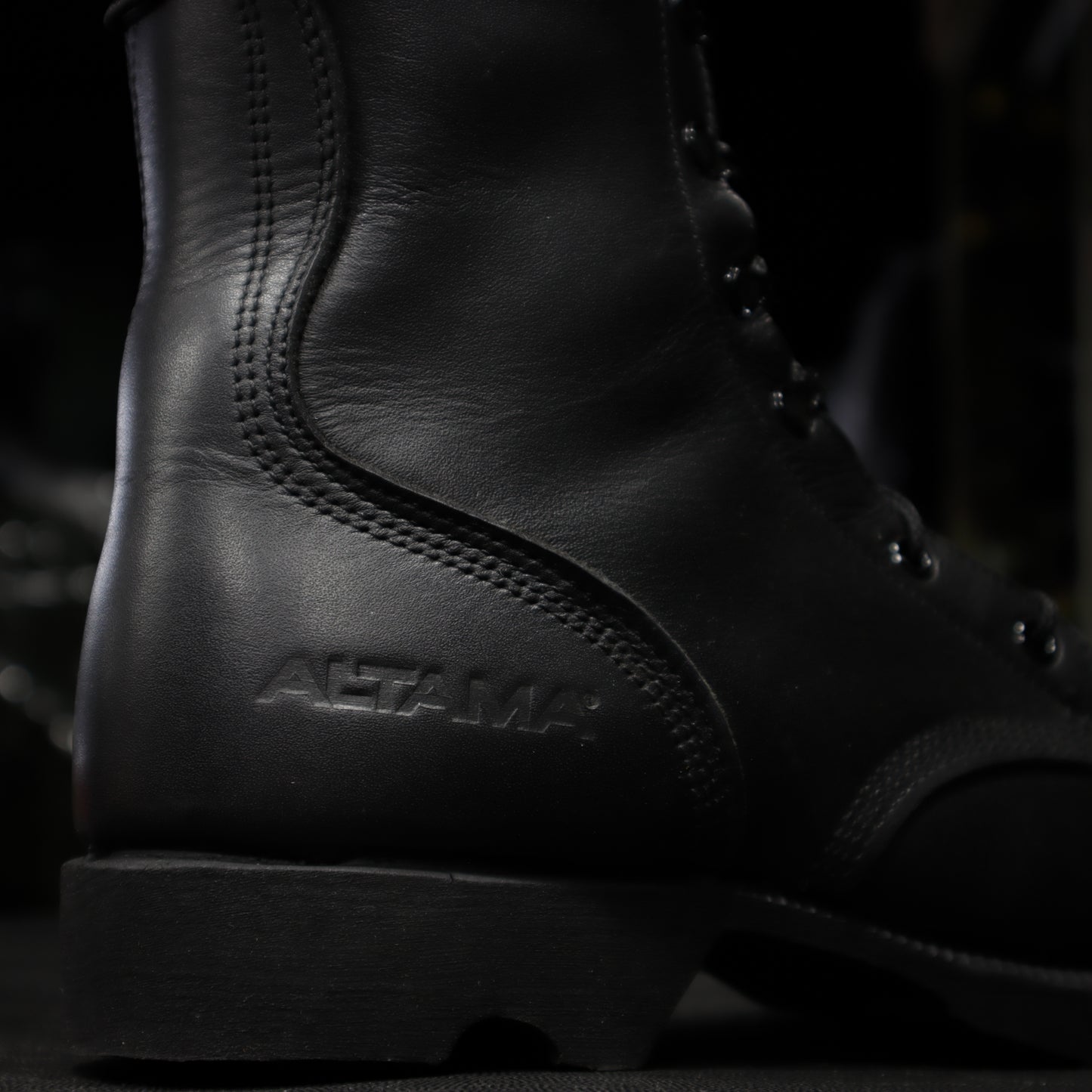 Altama Leather Combat Boot: Military Standard Meets Everyday Comfort