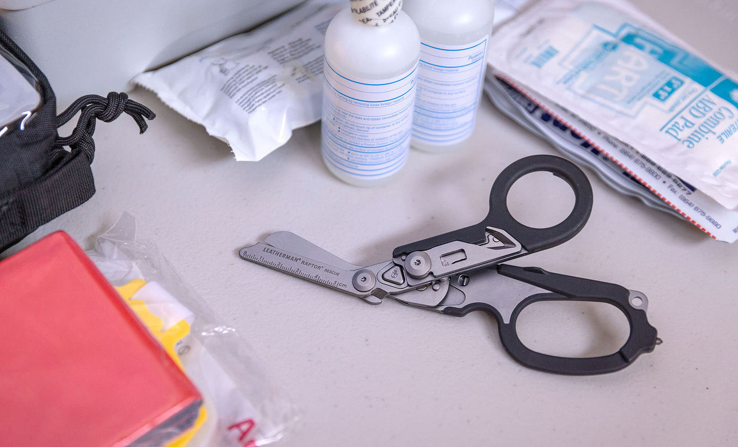 Leatherman RAPTOR® 緊急救援剪刀:一種工具應對多種緊急情況