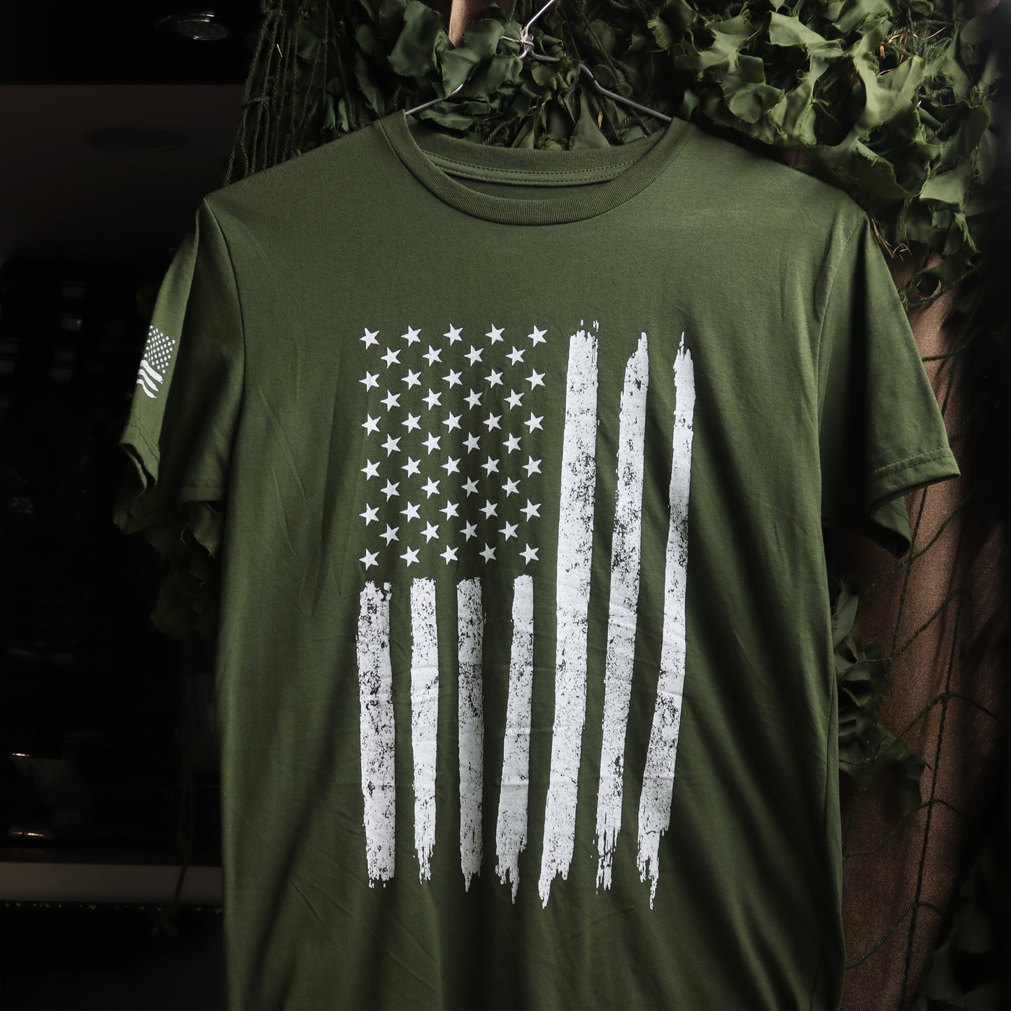 Distressed USA Flag T-shirt (ROT05)