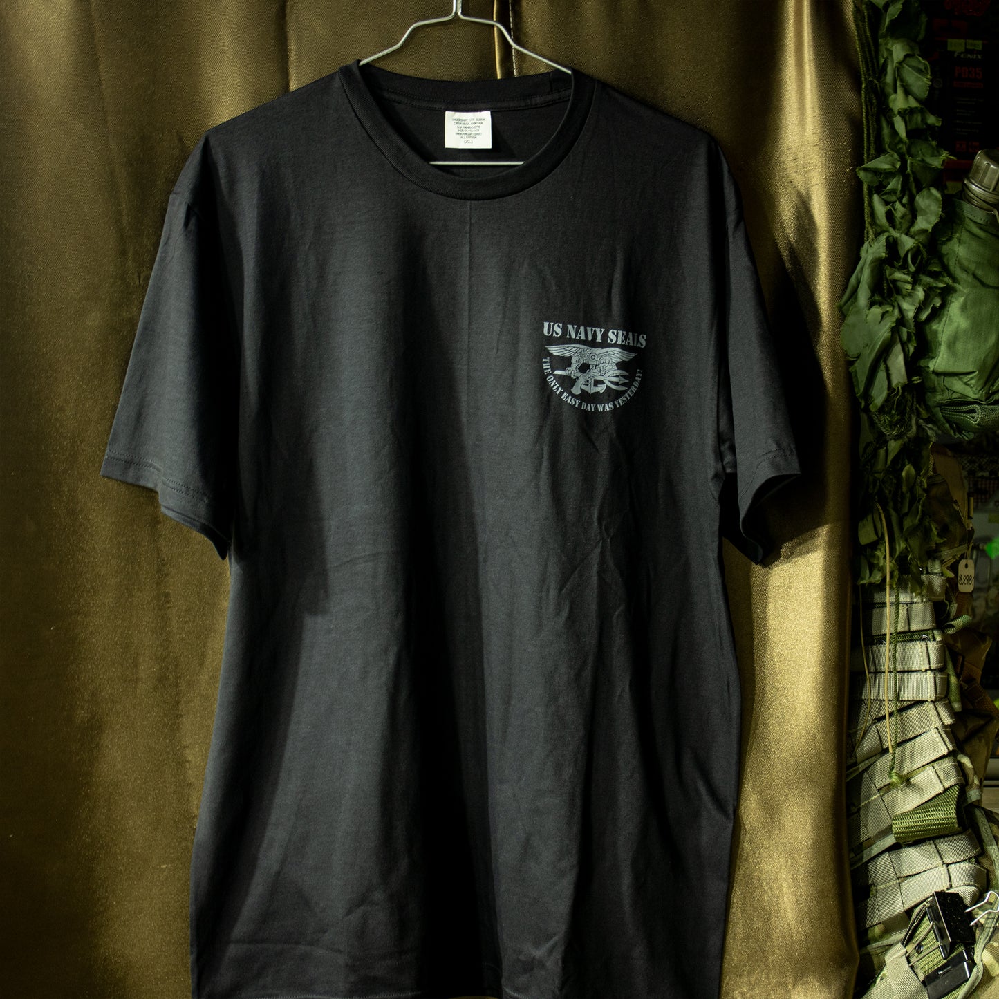 NAVY SEAL feature T-shirt (C71)