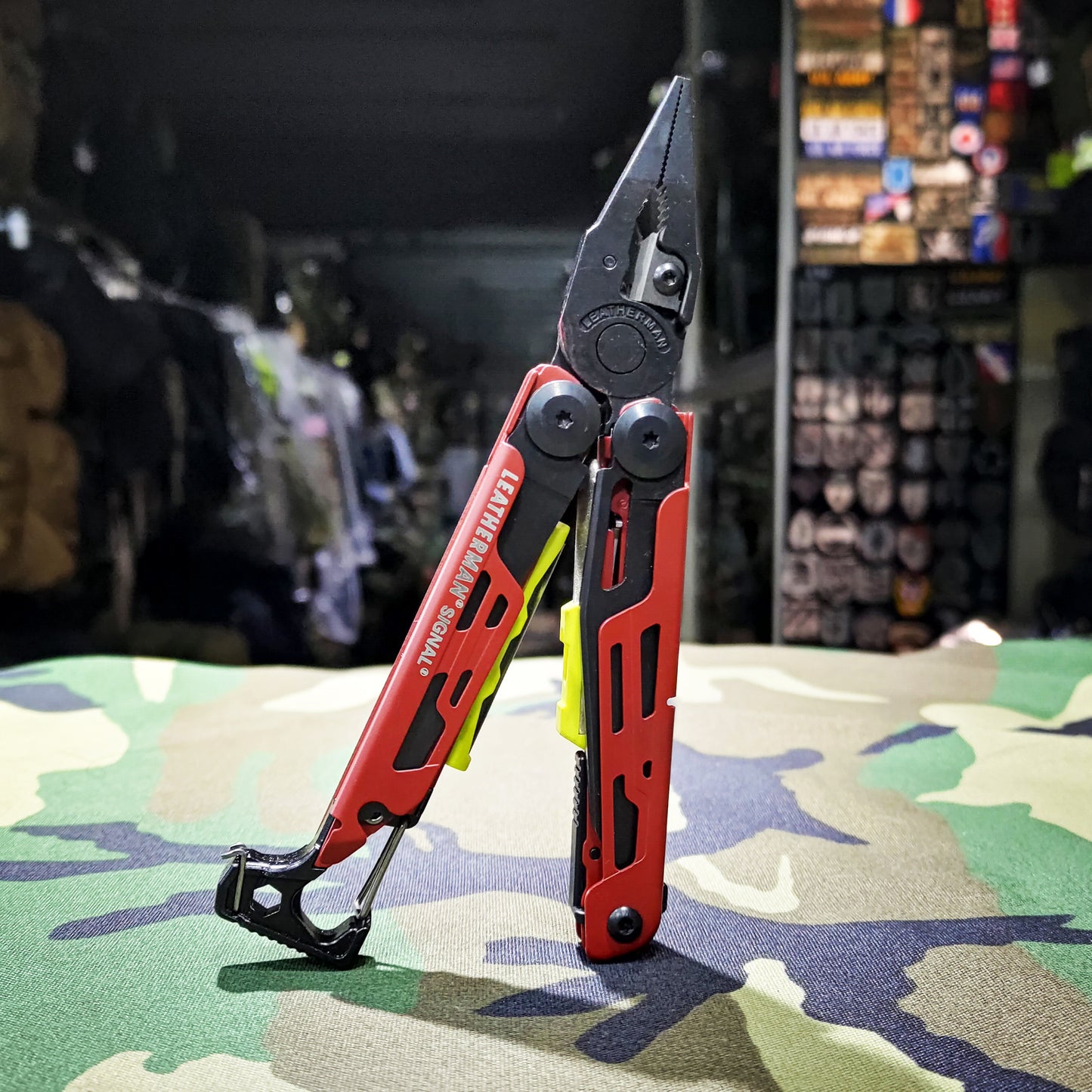 Leatherman Signal®:Essential Gear for Outdoor Adventures