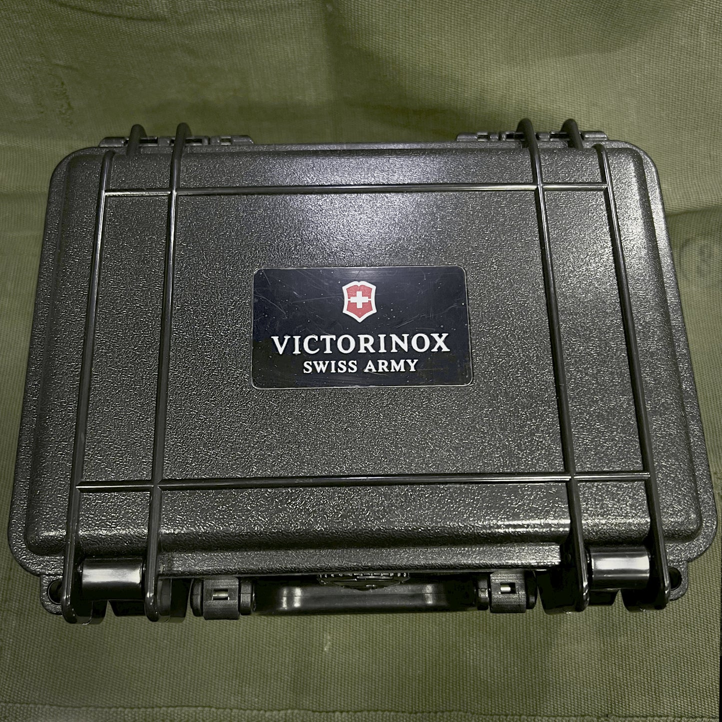 Victorinox 43mm 碳複合傘繩手錶