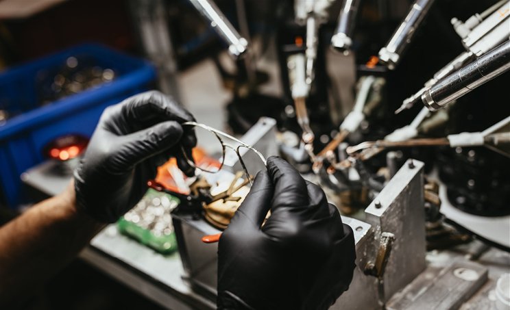 AO - American Optical