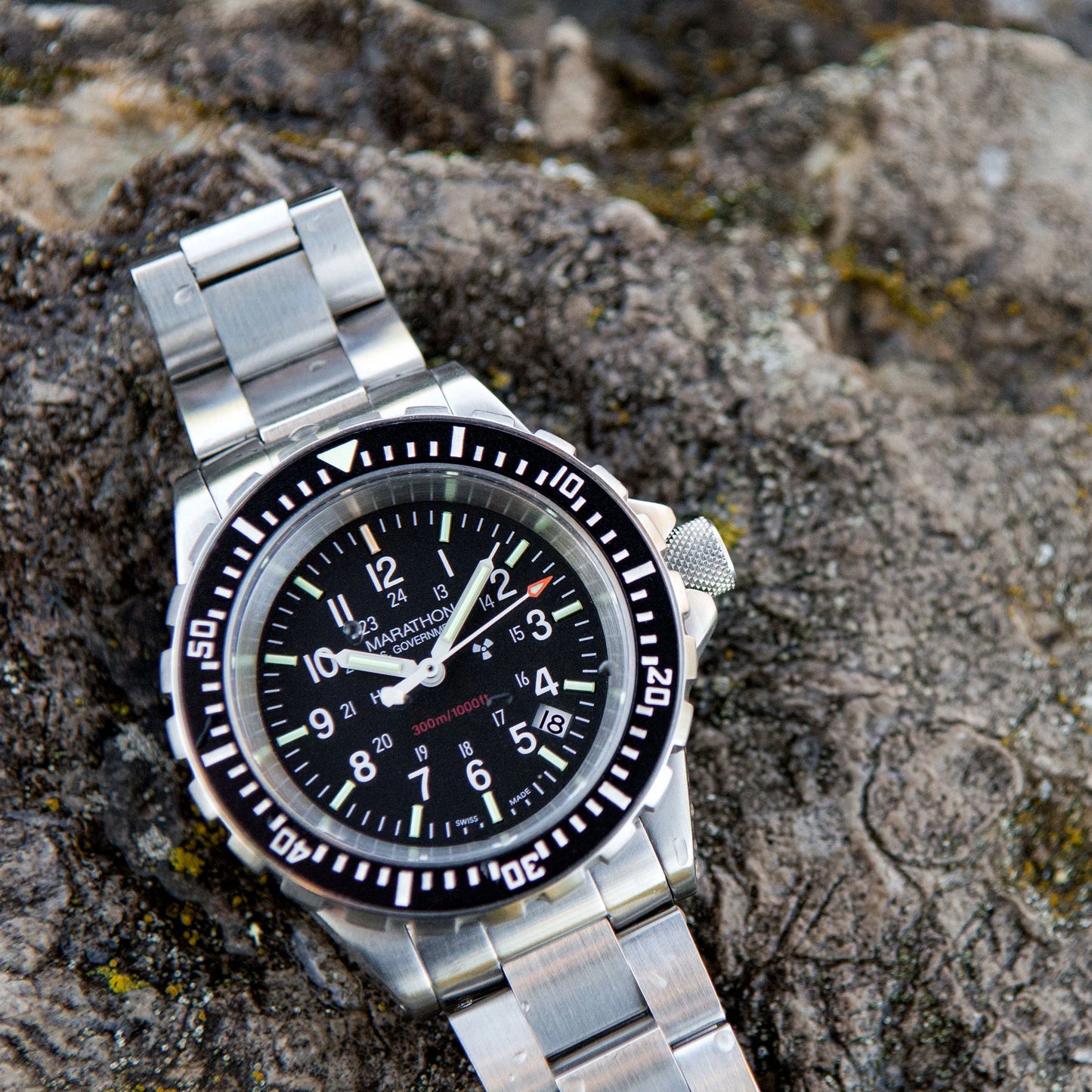 Marathon 41mm Diver's Quartz (TSAR) with Stainless Steel Bracelet