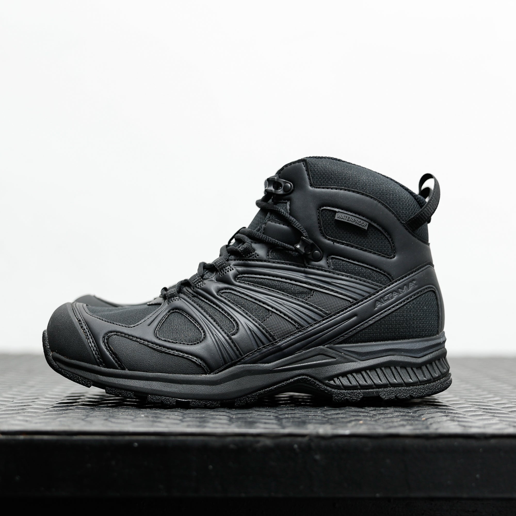 Altama Waterproof Tactical Shoe – Military Grip Meets Athletic