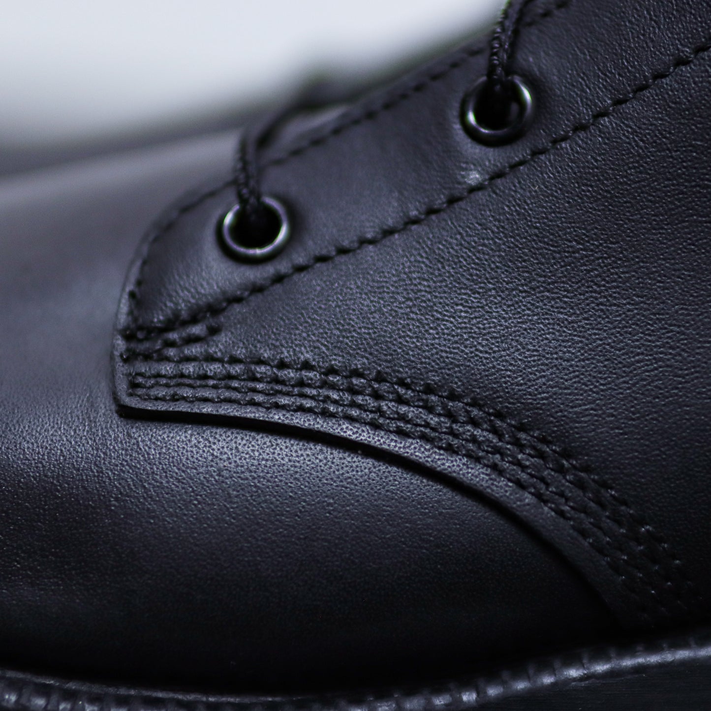 Altama Leather Combat Boot: Military Standard Meets Everyday Comfort