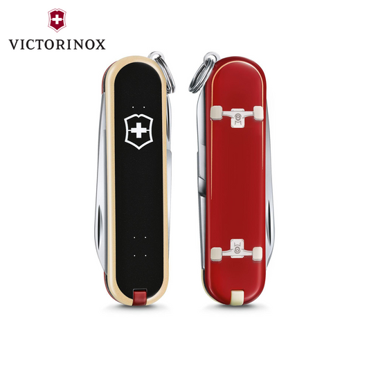 Victorinox Classic SD: Skateboarding