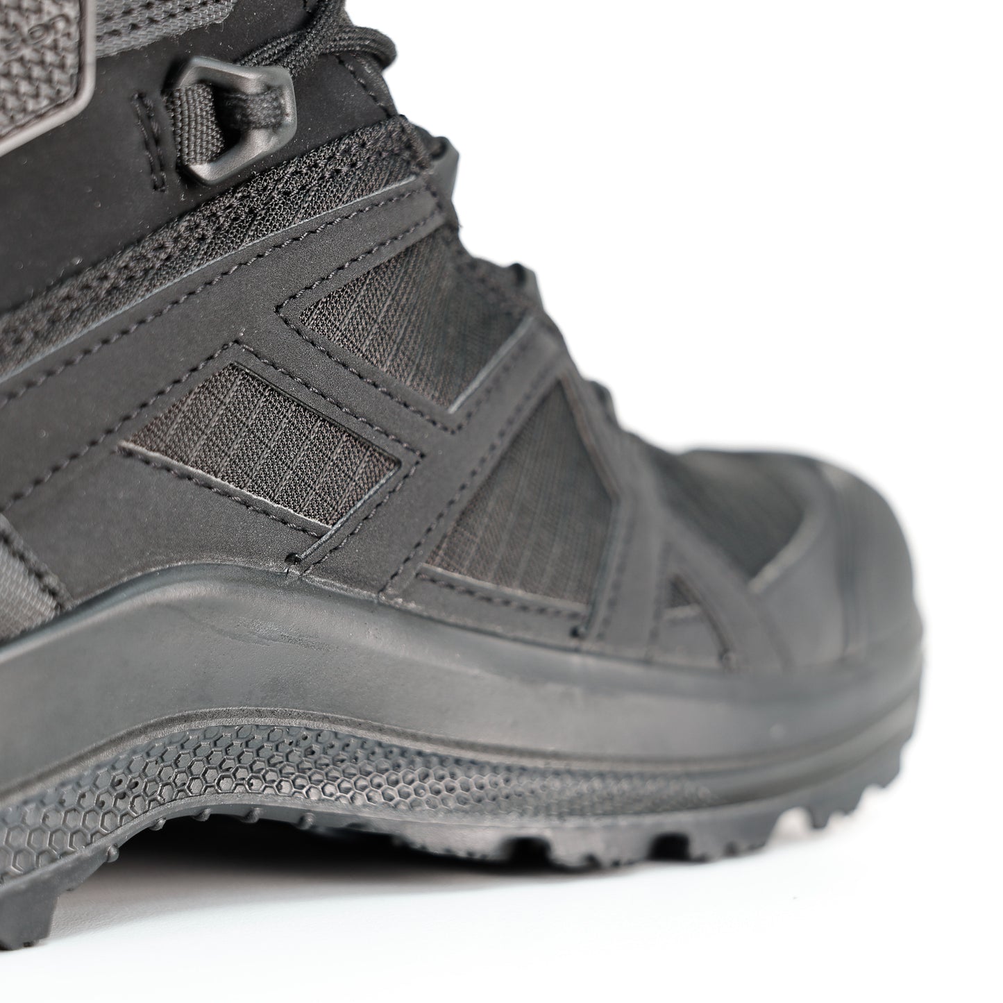 HAIX Black Eagle Athletic 2.0 T 透氣側拉鍊戰術靴